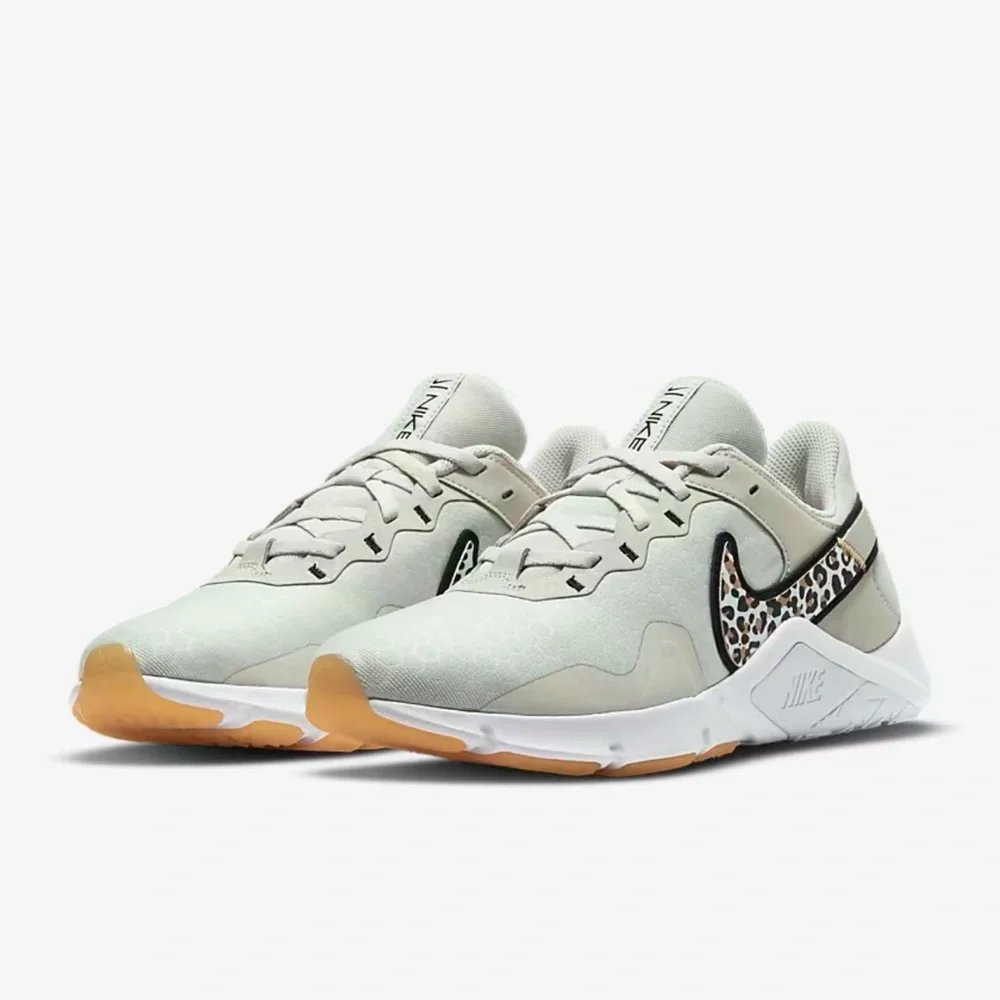 Nike Legend Essential leopard - Picture 2 of 3